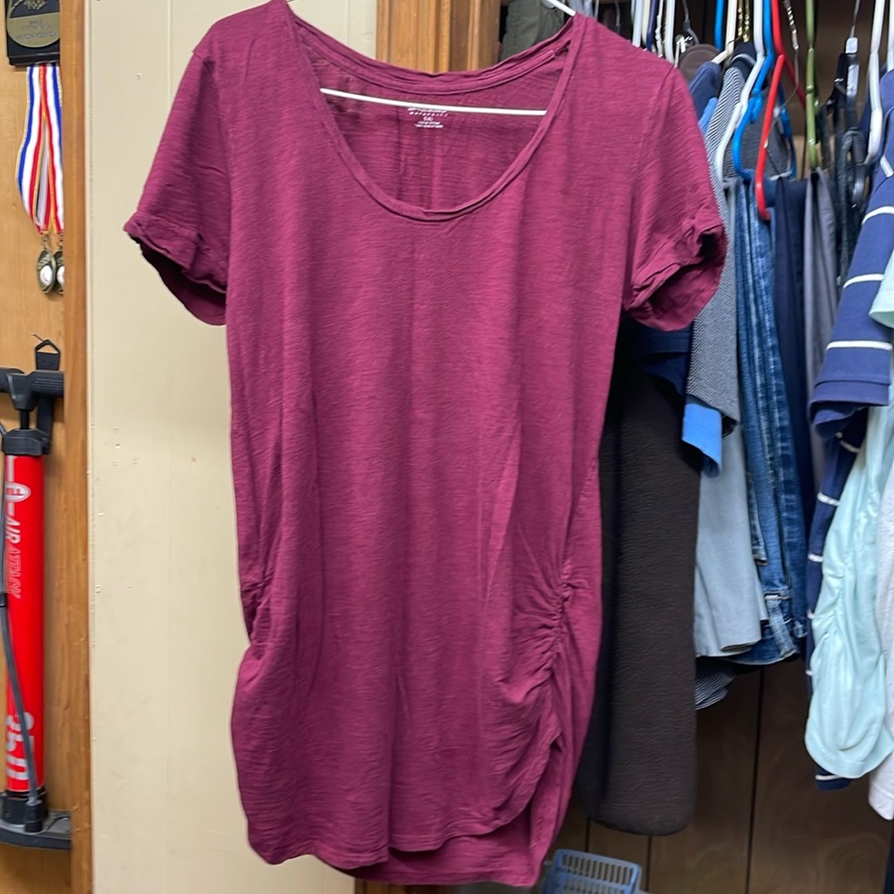 Motherhood Maternity Short Sleeve Size Large.